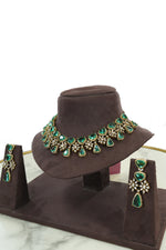 Emerald Green Stone Necklace Set with Earrings