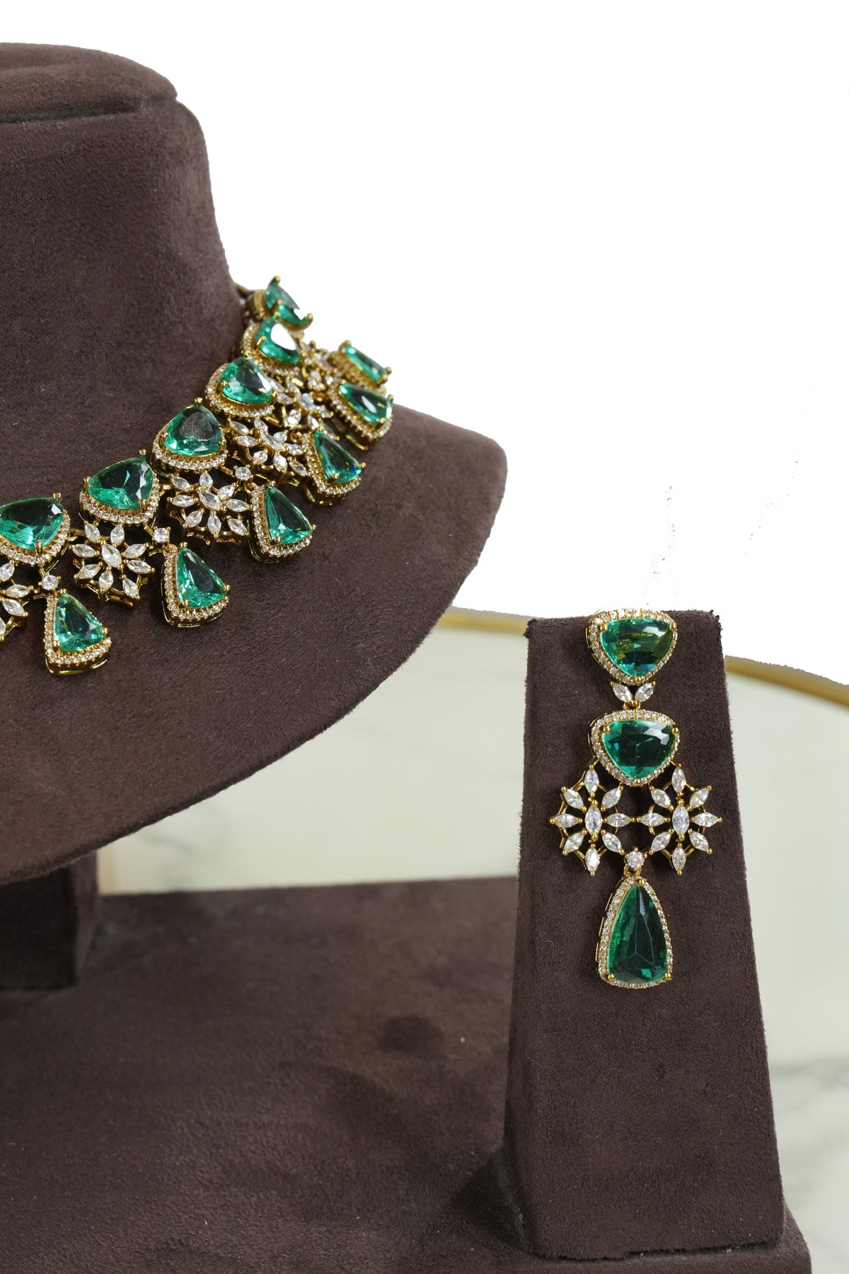 Emerald Green Stone Necklace Set with Earrings