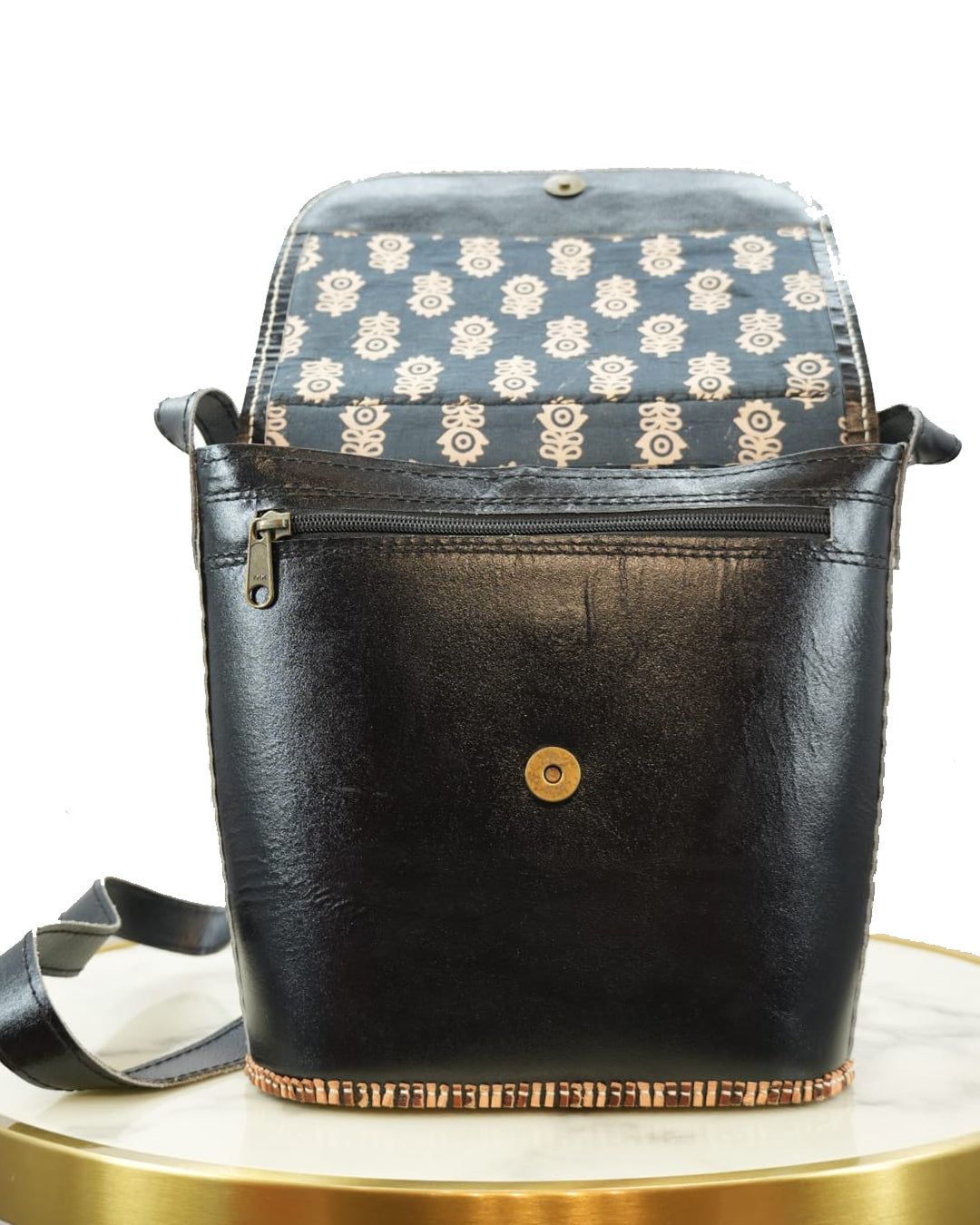 Handcrafted Kutchhi Handbag | Ideal Gift Choice