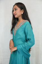 Handcrafted Embroidered Kurta Set (Orange & Pink)