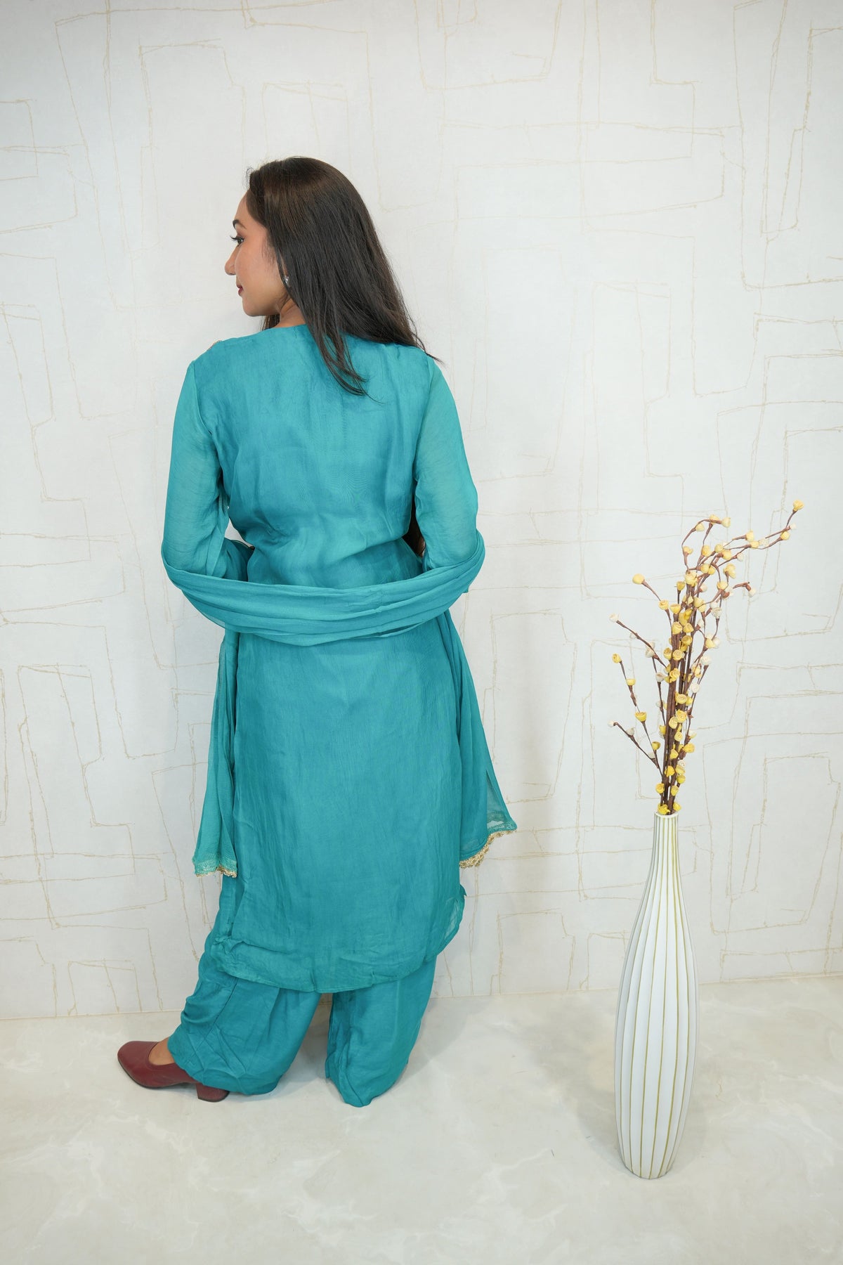 Handcrafted Embroidered Kurta Set (Orange & Pink)