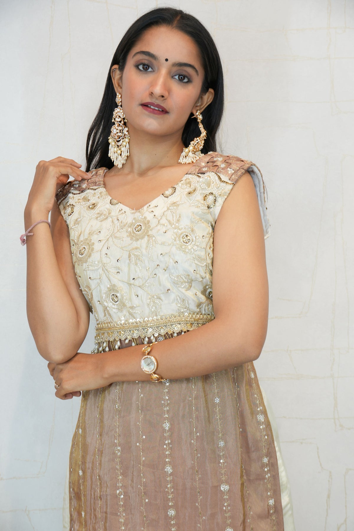 Sleeveless Embroidered Ethnic Kurti with Pant Set for Women