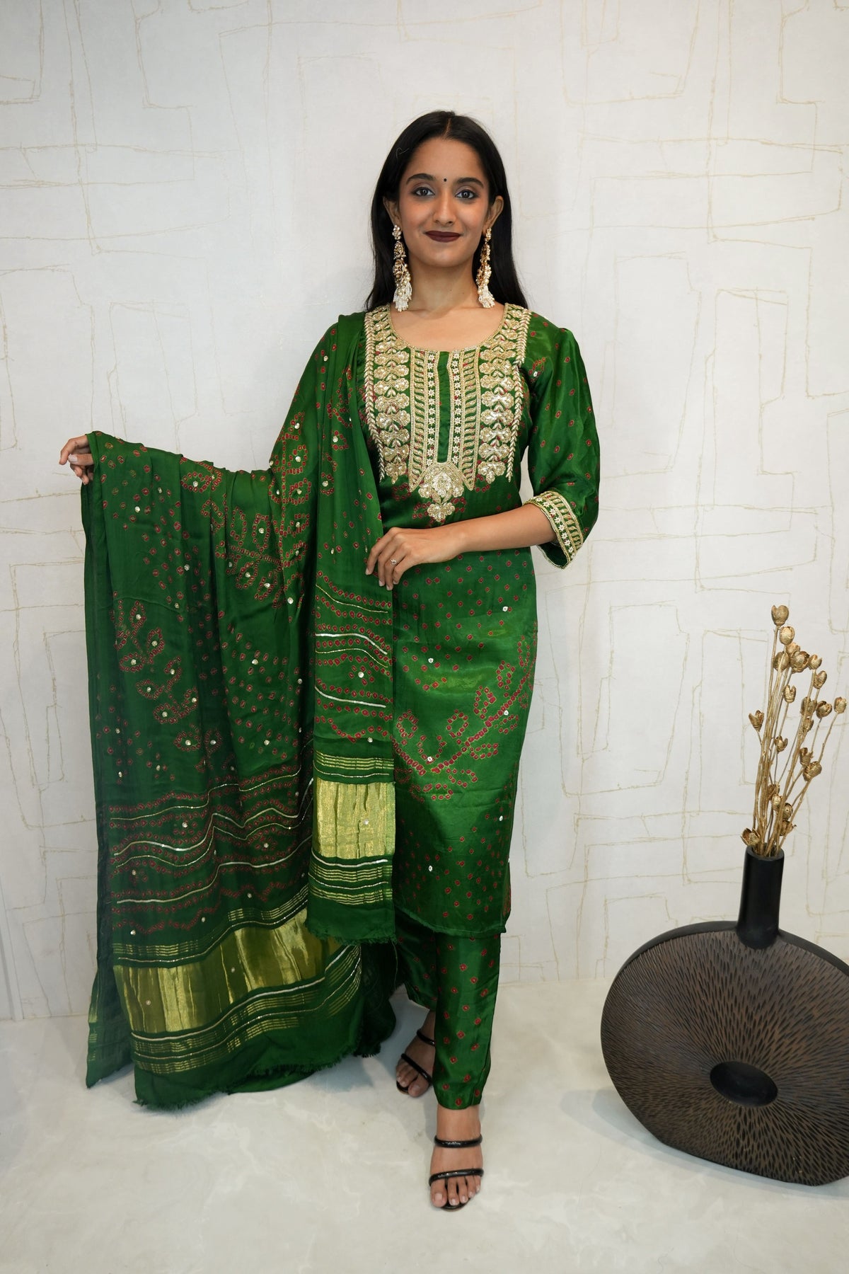 Deep Emerald Green Handcrafted Luxurious Bandhani Suit Set
