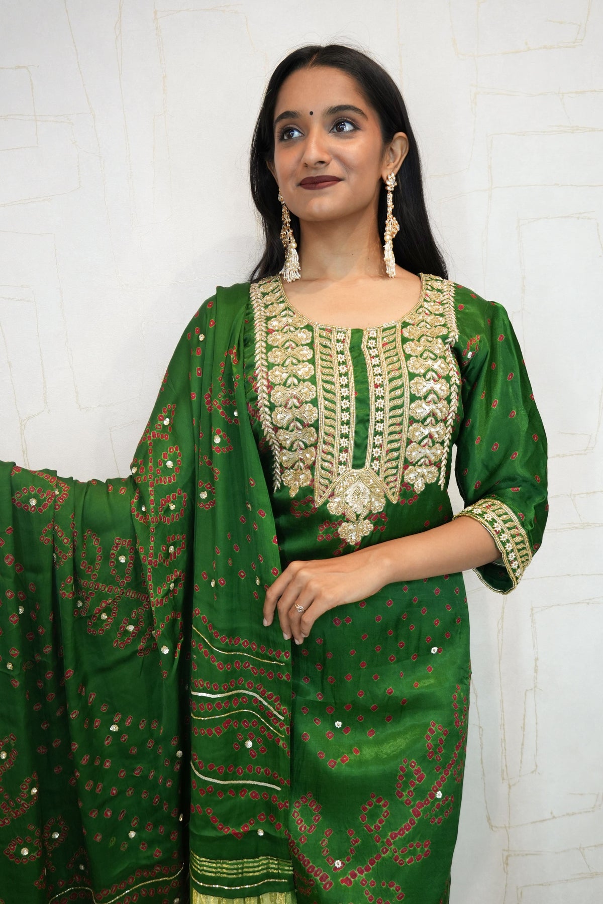 Deep Emerald Green Handcrafted Luxurious Bandhani Suit Set