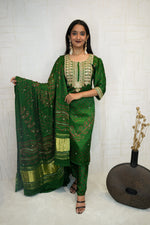 Deep Emerald Green Handcrafted Luxurious Bandhani Suit Set