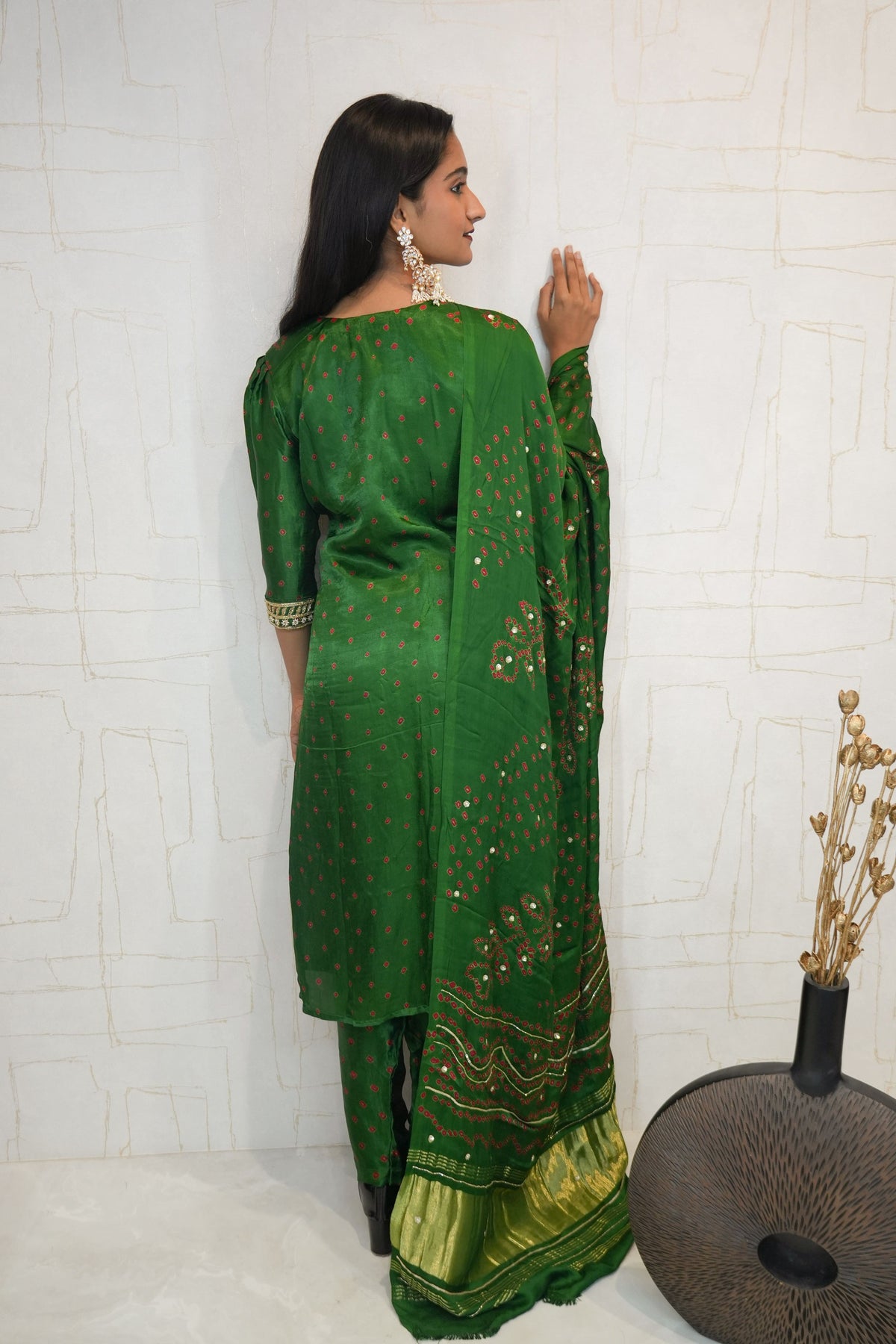 Deep Emerald Green Handcrafted Luxurious Bandhani Suit Set