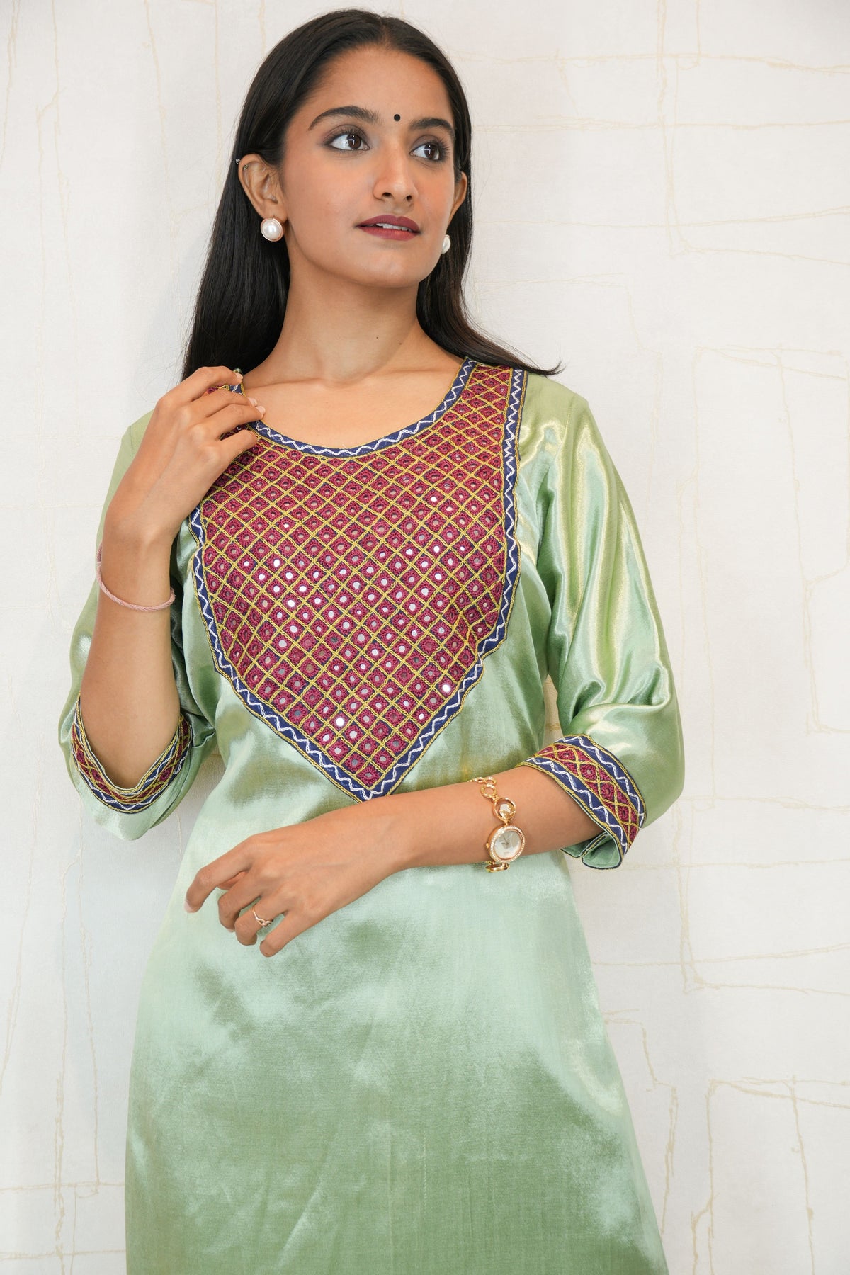 Women Embroidered Cotton Silk Straight Kurta(Light Green)