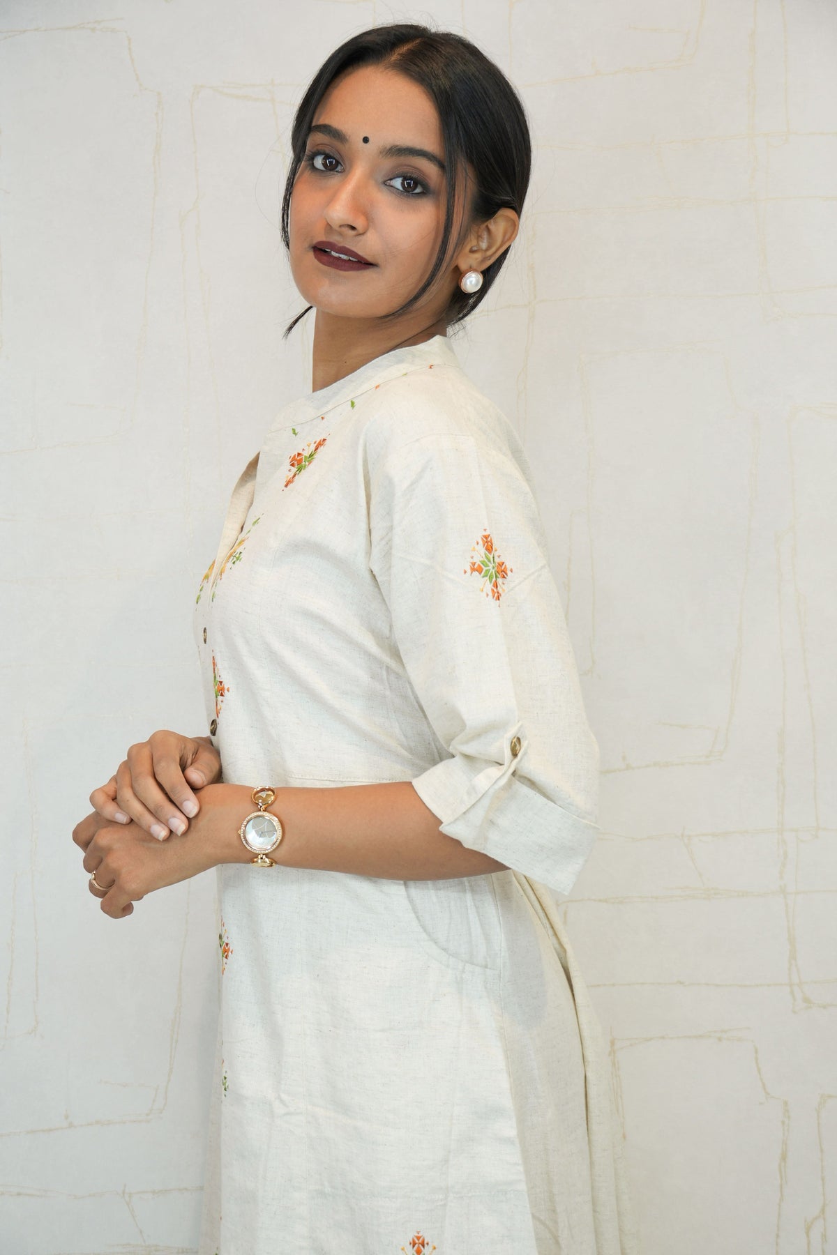 Off-White Handmade Sufee Embroidery Kurta