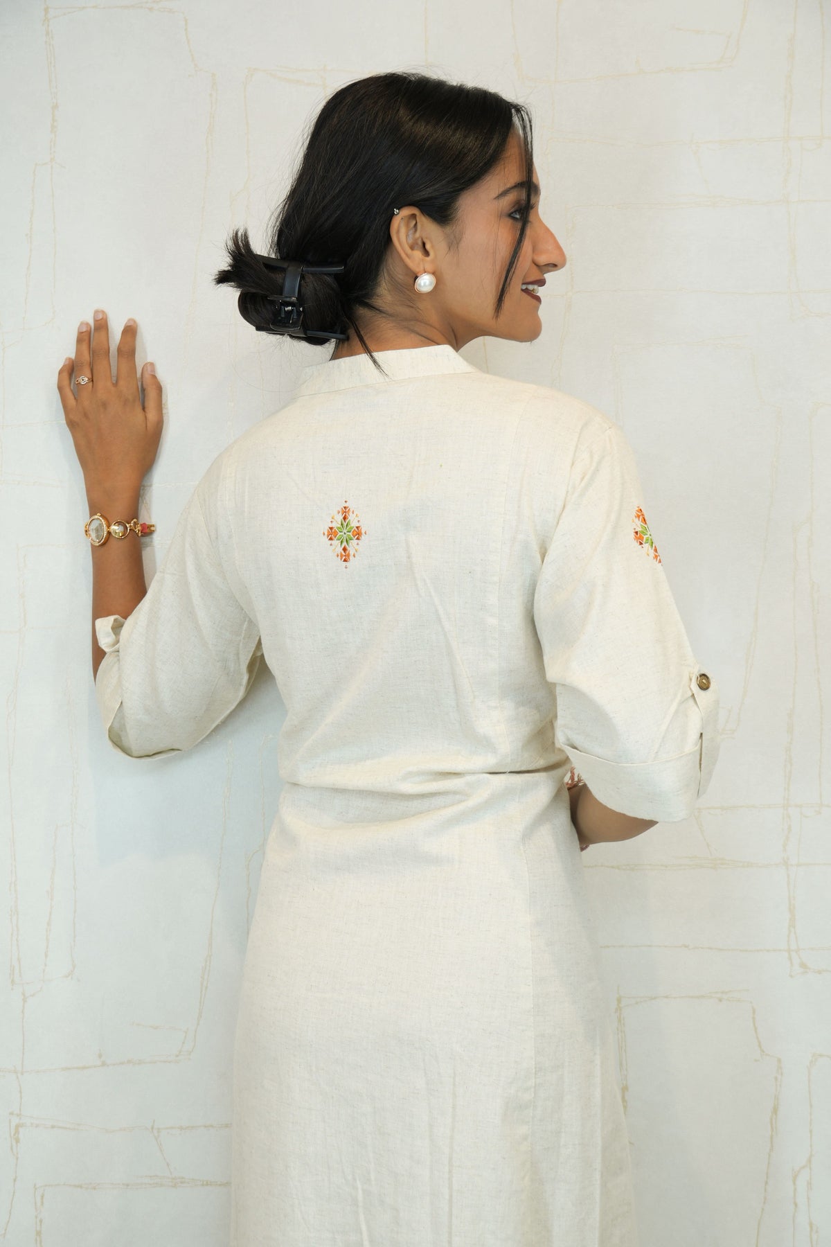 Off-White Handmade Sufee Embroidery Kurta