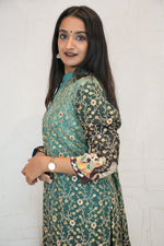 Embroidered Straight Kurta