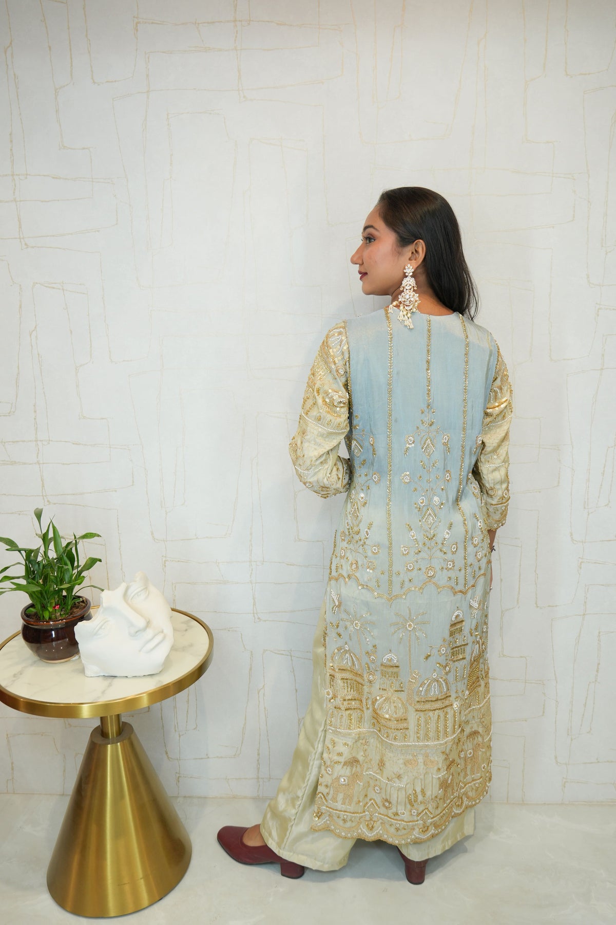 Women Embroidered Silk Blend Straight Kurta(Multicolor)