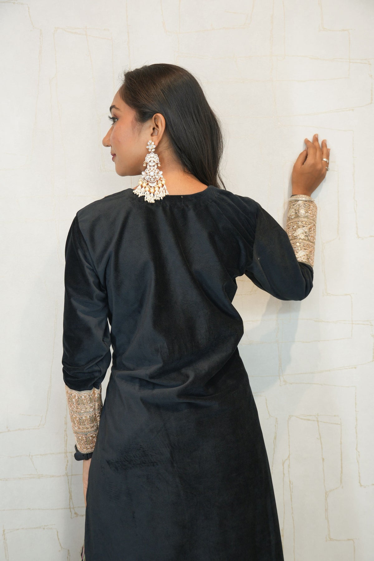 Embroidered Kurti Set (Black)